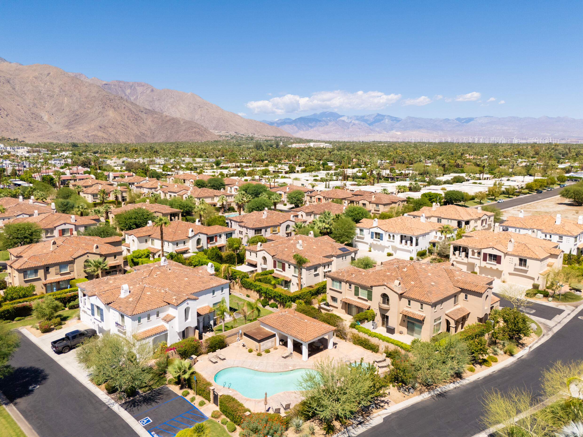 374 Terra Vita Palm Springs, CA 92262 - Photo 32 of 34 an aerial view of residential houses with outdoor space
