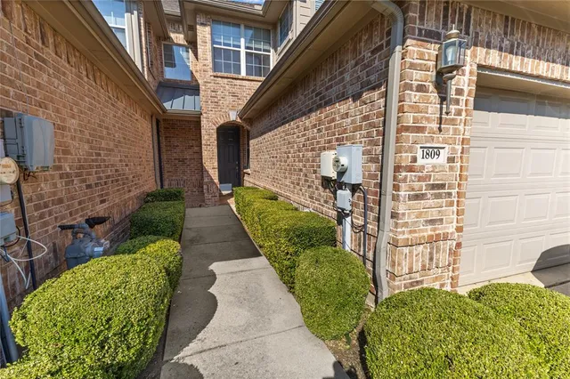 $2,600 | 1809 Branch Trail, Carrollton, TX 75007