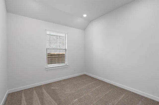 $2,075 | 212 Brandywine Road, Hutto, TX 78634