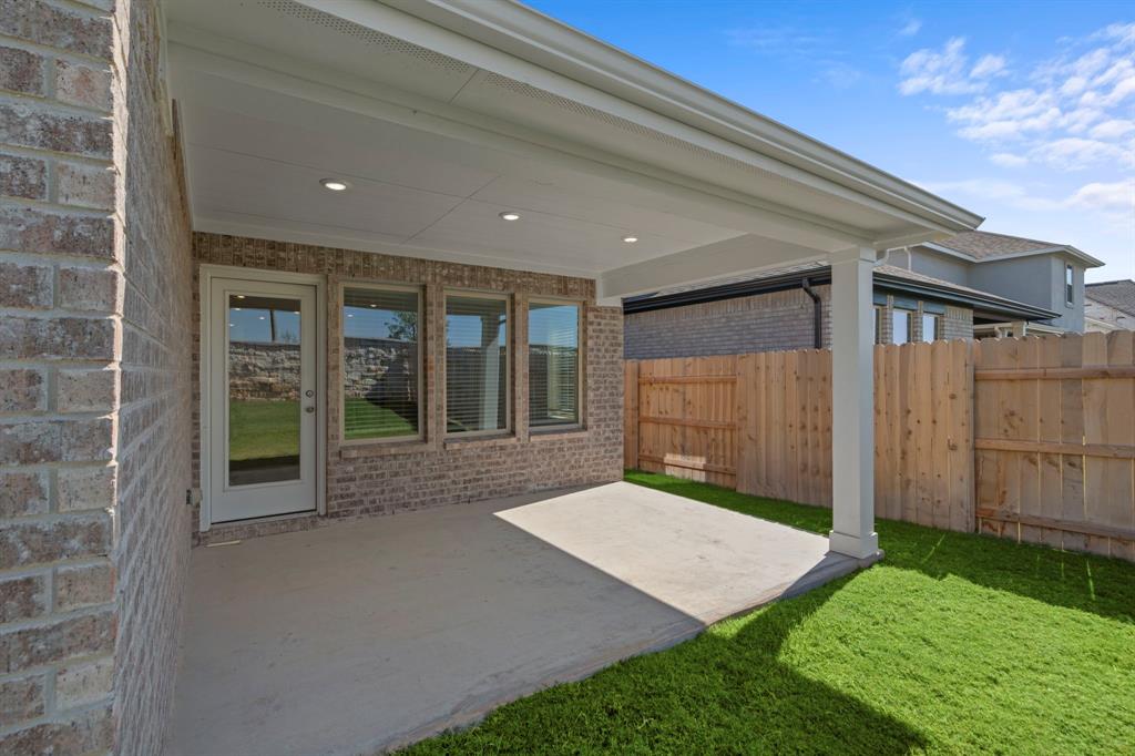 212 Brandywine Road Hutto, TX 78634 - Photo 18 of 35 View of covered patio