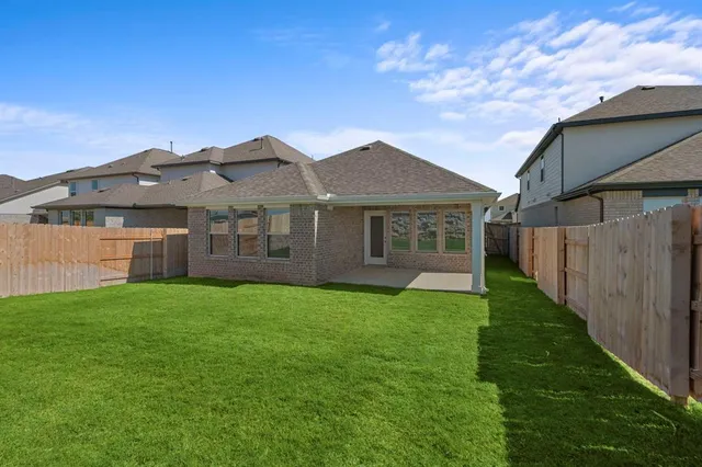 $2,075 | 212 Brandywine Road, Hutto, TX 78634