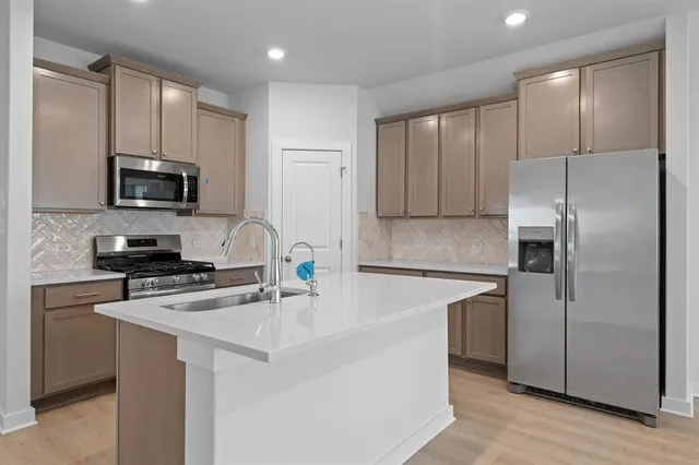 $2,075 | 212 Brandywine Road, Hutto, TX 78634