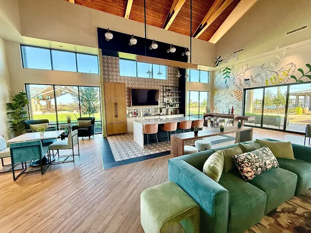 $2,075 | 212 Brandywine Road, Hutto, TX 78634