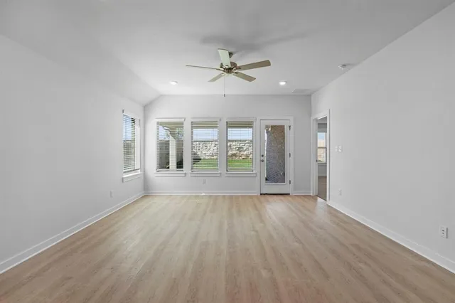 $2,075 | 212 Brandywine Road, Hutto, TX 78634