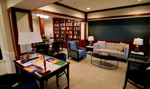 $374,000 | 2220 Founders Drive, Unit 116, Northbrook, IL 60062