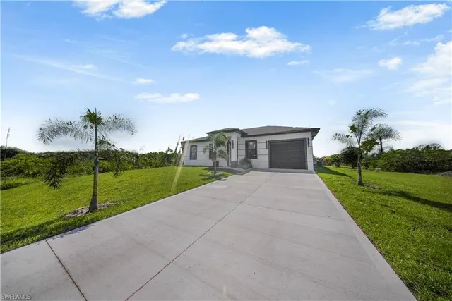 $264,000 | 4204 East 3rd Street, Lehigh Acres, FL 33936