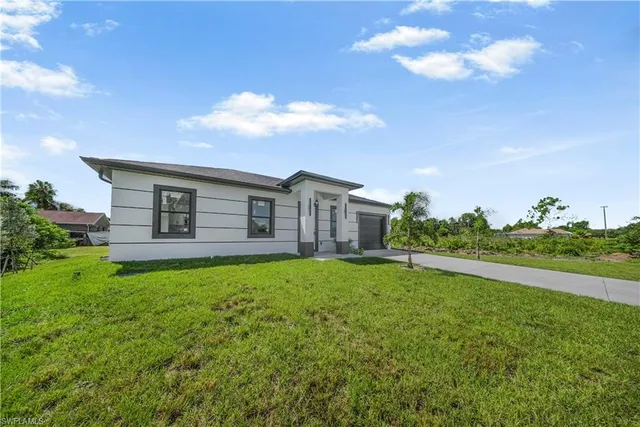 $264,000 | 4204 East 3rd Street, Lehigh Acres, FL 33936