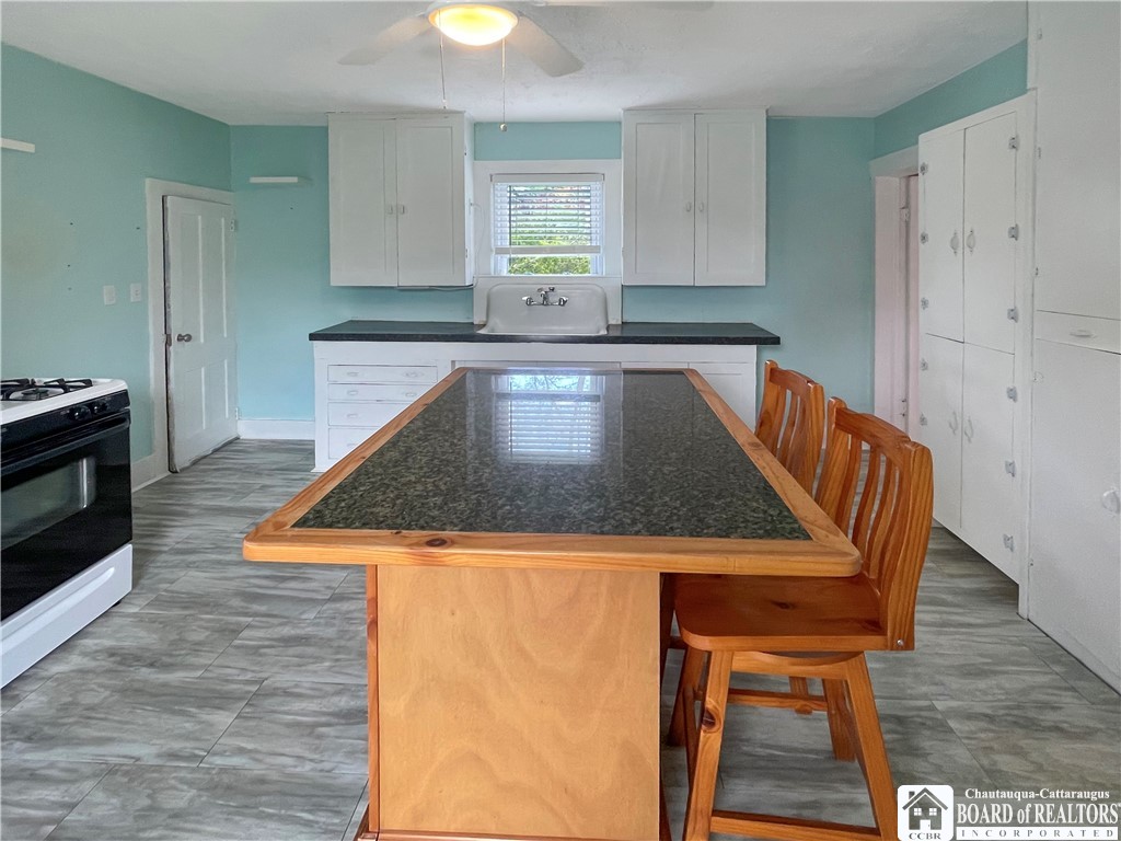 1468 Shadyside Road Busti, NY 14750 - Photo 13 of 25 Breakfast bar included.