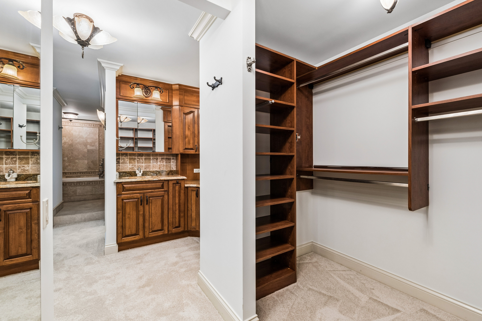 200 East Delaware Place, Unit 4DE Chicago, IL 60611 - Photo 32 of 47