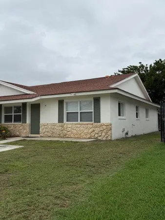 $2,700 | 3901 Harwood Street, West Palm Beach, FL 33403