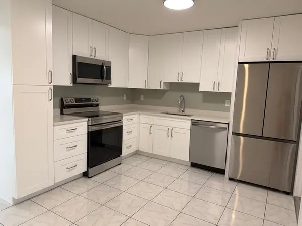 $2,700 | 3901 Harwood Street, West Palm Beach, FL 33403