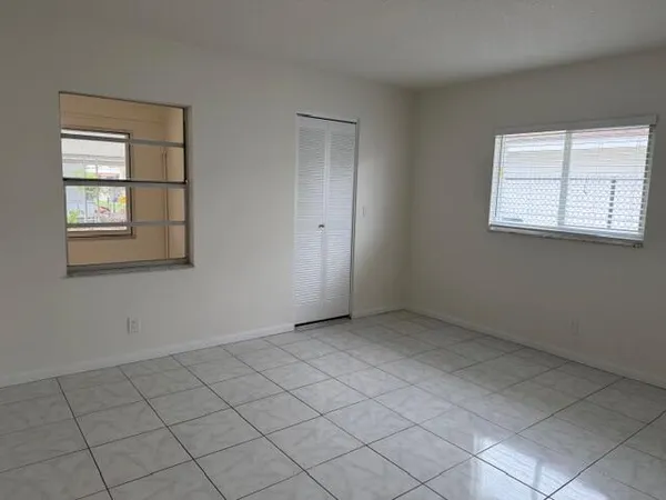 $2,700 | 3901 Harwood Street, West Palm Beach, FL 33403