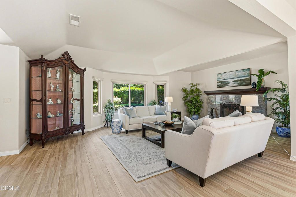 10539 Chippenham Road Camarillo, CA 93012 - Photo 12 of 74