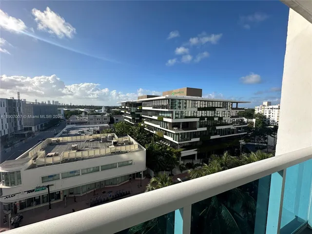 $7,200 | 2301 Collins Avenue, Unit 737, Miami Beach, FL 33139