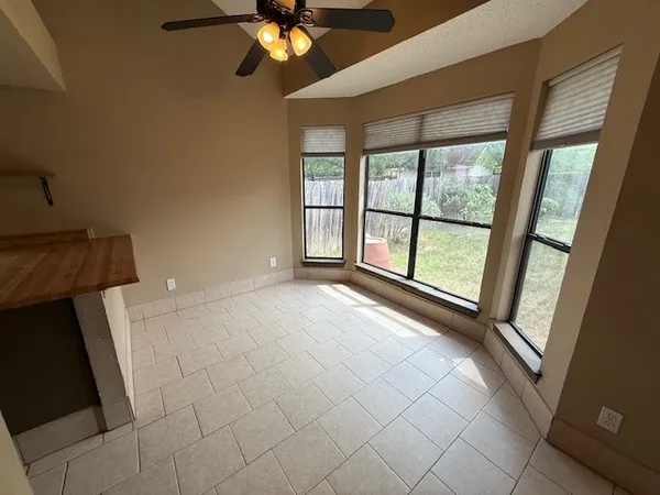 $1,950 | 16401 Knottingham Drive, Pflugerville, TX 78660