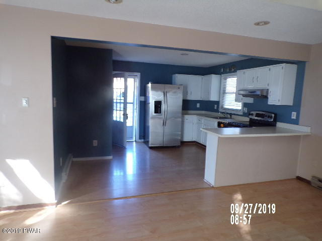 261 Gold Key Road Milford, PA 18337 - Photo 3 of 9