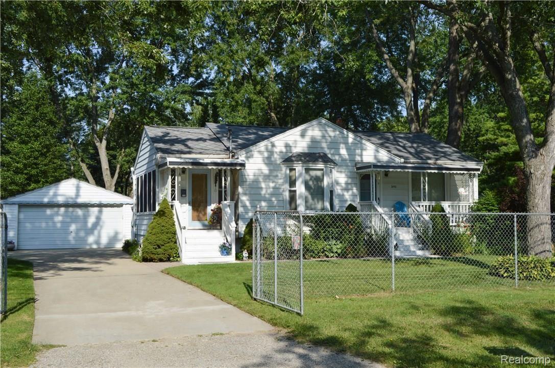 3192 Donley Avenue Rochester, MI 48309 - Photo 9 of 9 DSC_0229.JPG