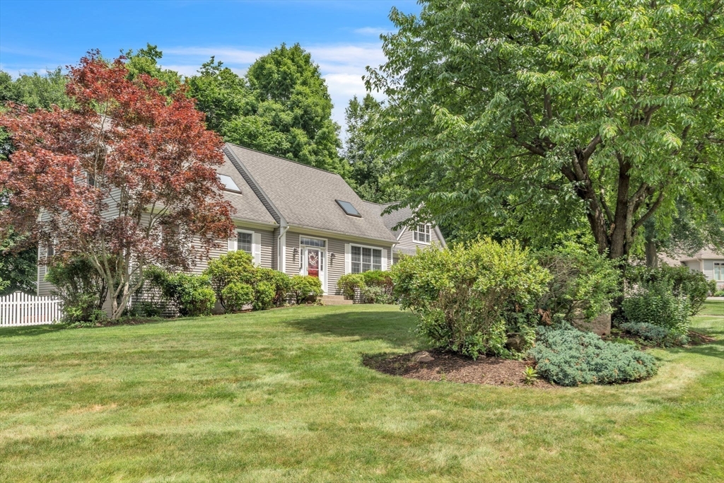 47 Autumn Ridge East Longmeadow, MA 01028 - Photo 3 of 42 Gallery Image 3
