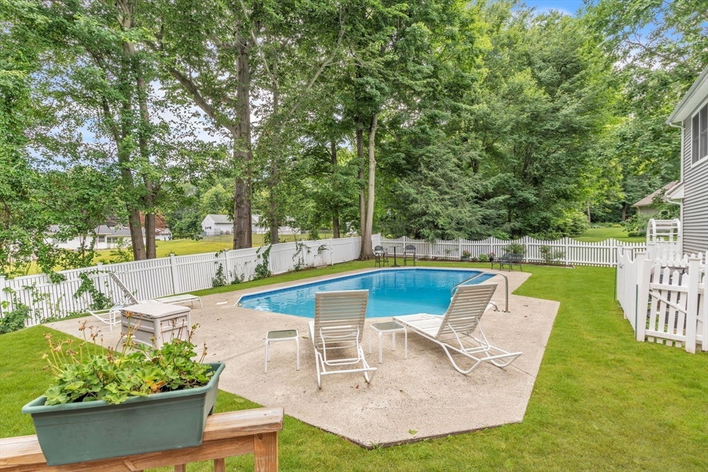 47 Autumn Ridge East Longmeadow, MA 01028 - Photo 38 of 42 Gallery Image 38