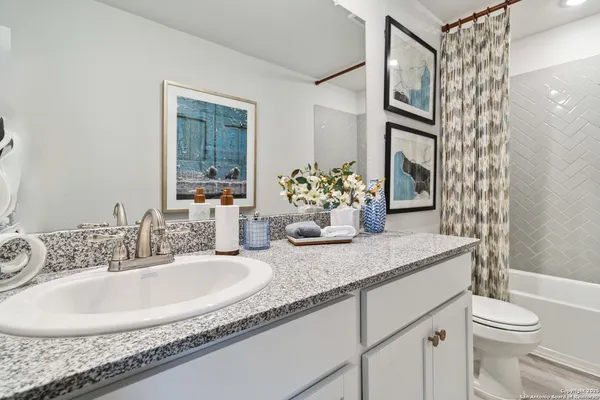 $384,617 | 8646 Eagle Hl Meadow, San Antonio, TX 78223