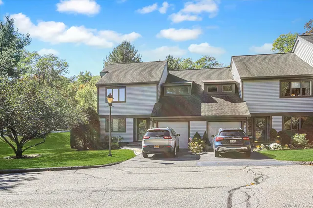 $675,000 | 4 Lily Court, Yorktown Heights, NY 10598