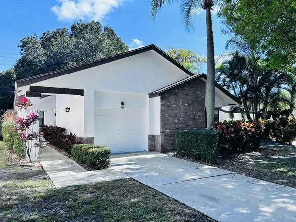 $489,900 | 2560 Calamondin Circle, Pompano Beach, FL 33063
