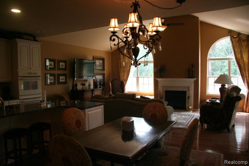 3722 Windingbrook Circle, Unit 40 Rochester Hills, MI 48309 - Photo 4 of 25