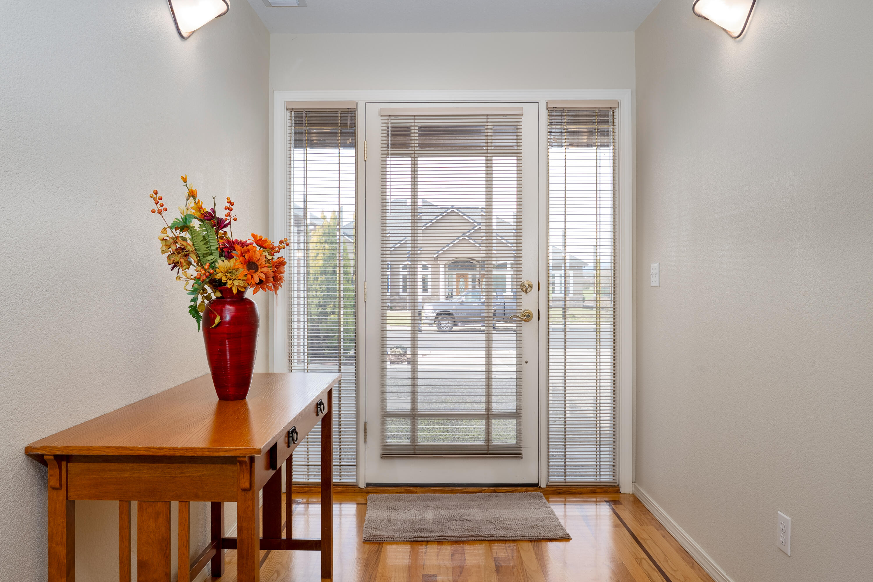 187 Prairie Landing Drive Eagle Point, OR 97524 - Photo 2 of 28 Photo1
