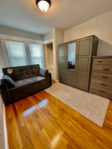 $2,600 | 16 Colonial Avenue, Unit 1, Newton, MA 02460