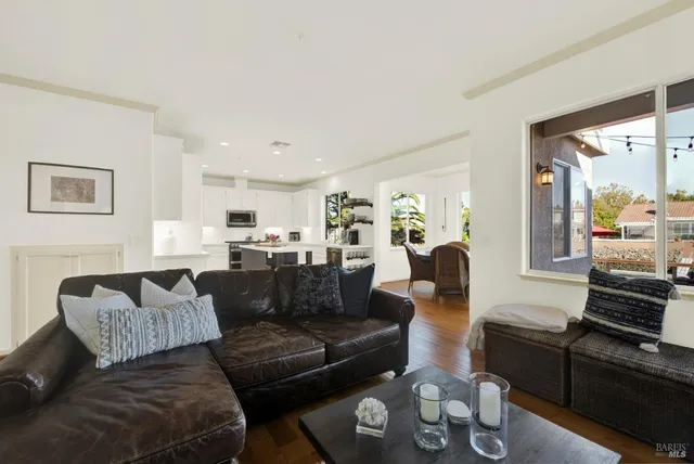 $1,595,000 | 58 Sea Breeze Court, Napa, CA 94559