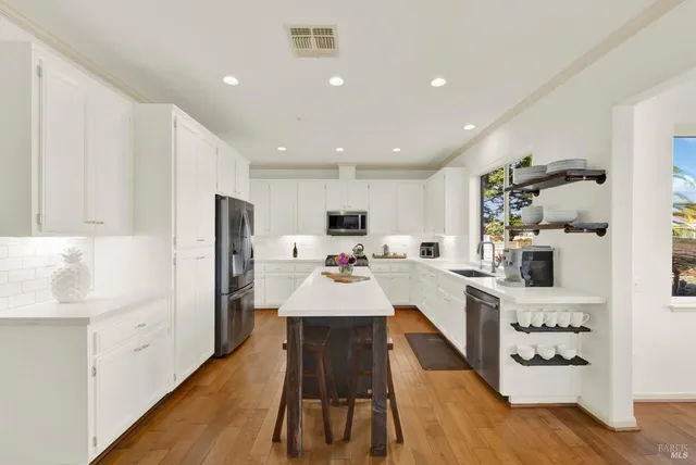 $1,595,000 | 58 Sea Breeze Court, Napa, CA 94559