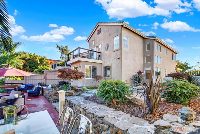 $1,595,000 | 58 Sea Breeze Court, Napa, CA 94559