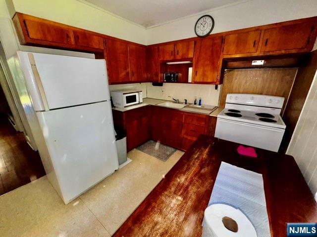 121 Townsend Road Wanaque, NJ 07465 - Photo 20 of 39