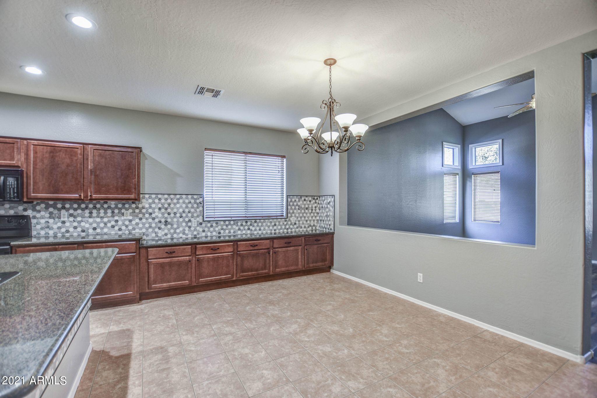45480 Portabello Road Maricopa, AZ 85139 - Photo 15 of 40 Eat In