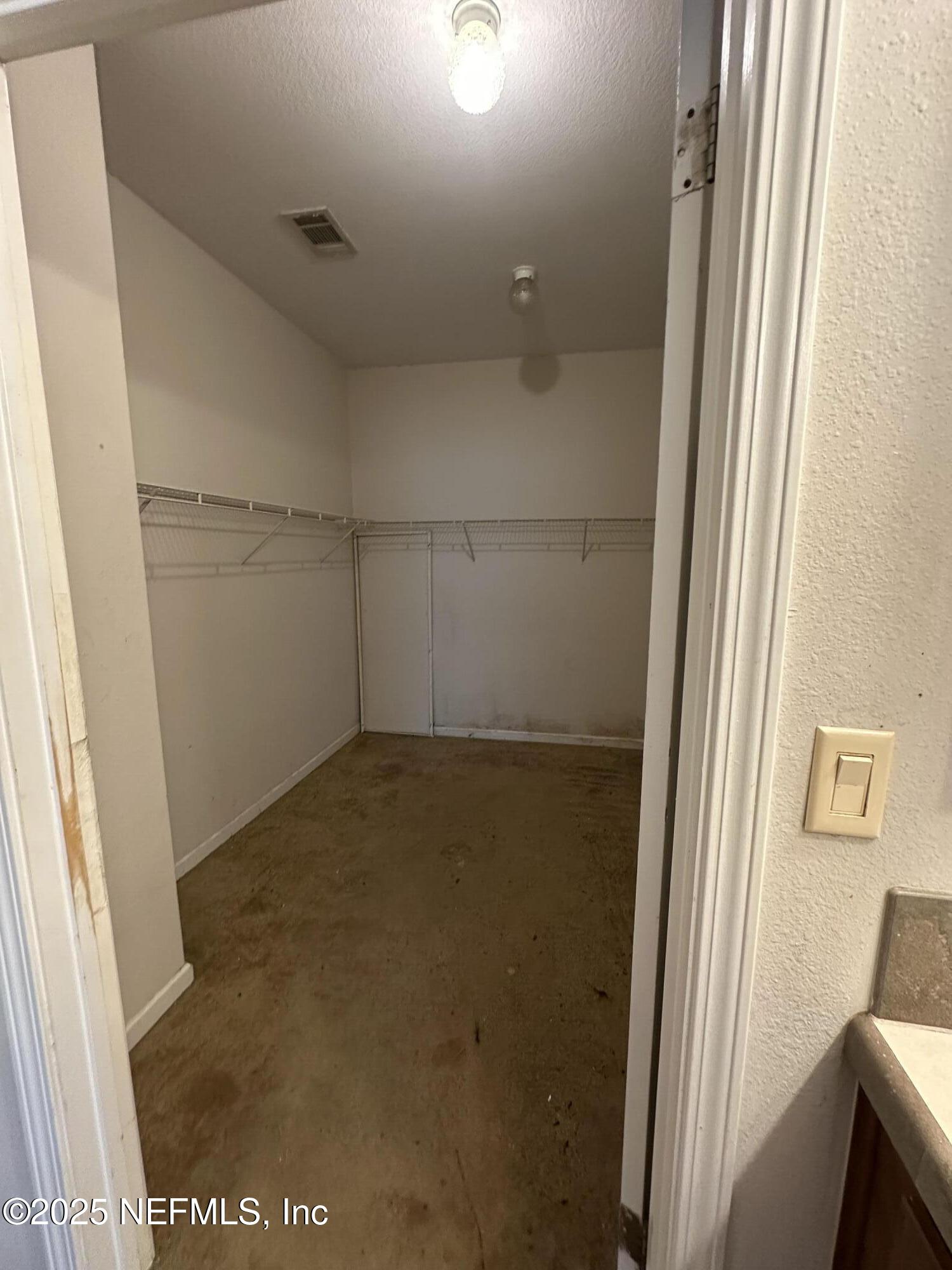 852030 Highway 17 Yulee, FL 32097 - Photo 12 of 21 a view of a small space