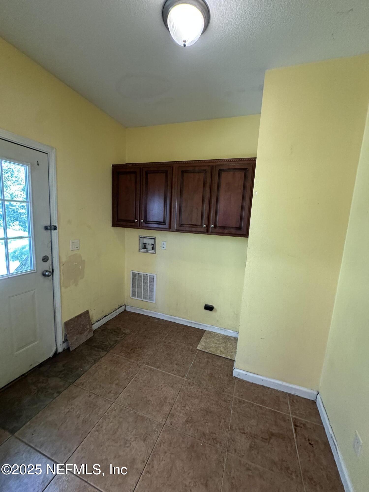 852030 Highway 17 Yulee, FL 32097 - Photo 19 of 21 a view of utility room