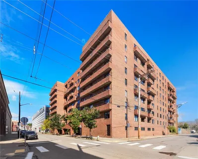 $775,000 | 307 South Dithridge Street, Unit 212, Pittsburgh, PA 15213