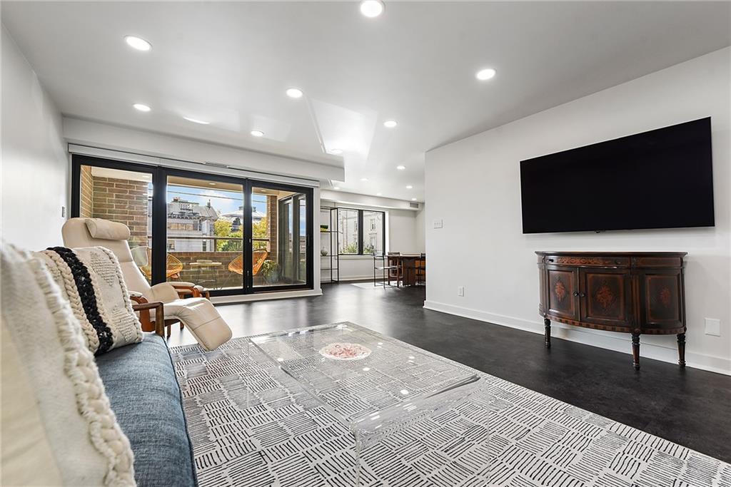 307 South Dithridge Street, Unit 212 Pittsburgh, PA 15213 - Photo 11 of 50