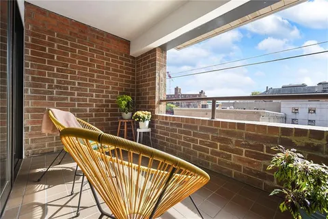 $775,000 | 307 South Dithridge Street, Unit 212, Pittsburgh, PA 15213