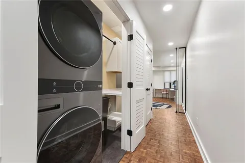 $775,000 | 307 South Dithridge Street, Unit 212, Pittsburgh, PA 15213