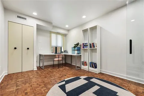 $775,000 | 307 South Dithridge Street, Unit 212, Pittsburgh, PA 15213