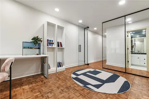 $775,000 | 307 South Dithridge Street, Unit 212, Pittsburgh, PA 15213