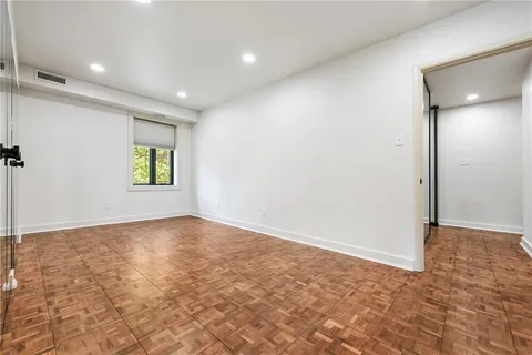 $775,000 | 307 South Dithridge Street, Unit 212, Pittsburgh, PA 15213