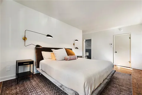 $775,000 | 307 South Dithridge Street, Unit 212, Pittsburgh, PA 15213