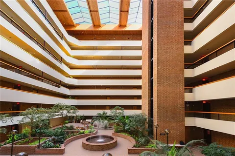 $775,000 | 307 South Dithridge Street, Unit 212, Pittsburgh, PA 15213