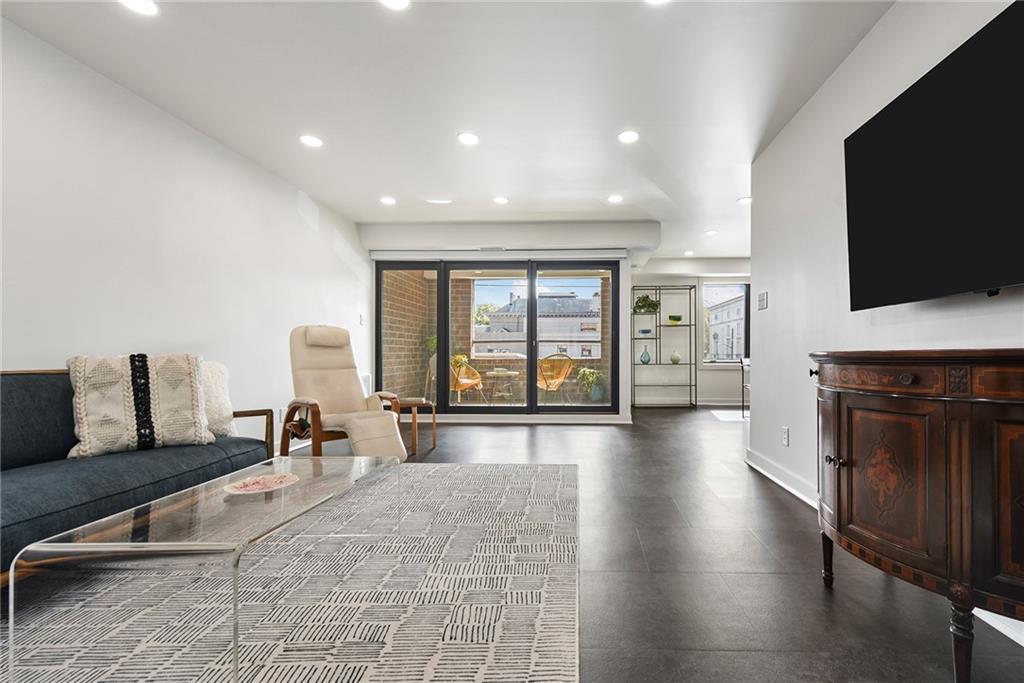 307 South Dithridge Street, Unit 212 Pittsburgh, PA 15213 - Photo 8 of 50