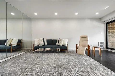 $775,000 | 307 South Dithridge Street, Unit 212, Pittsburgh, PA 15213