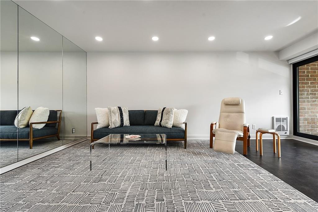 307 South Dithridge Street, Unit 212 Pittsburgh, PA 15213 - Photo 9 of 50