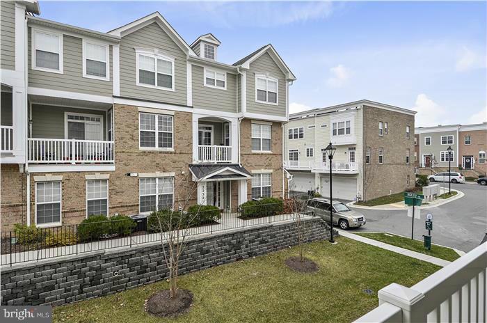 2204 Highfly Terrace Silver Spring, MD 20902 - Photo 4 of 30 View