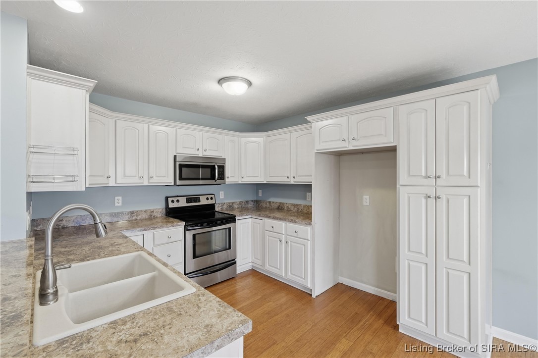 3809 Ridgetop Circle Jeffersonville, IN 47130 - Photo 14 of 37